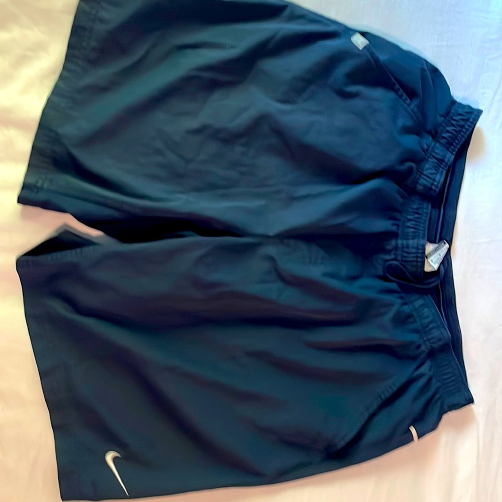 Nike tennis large short